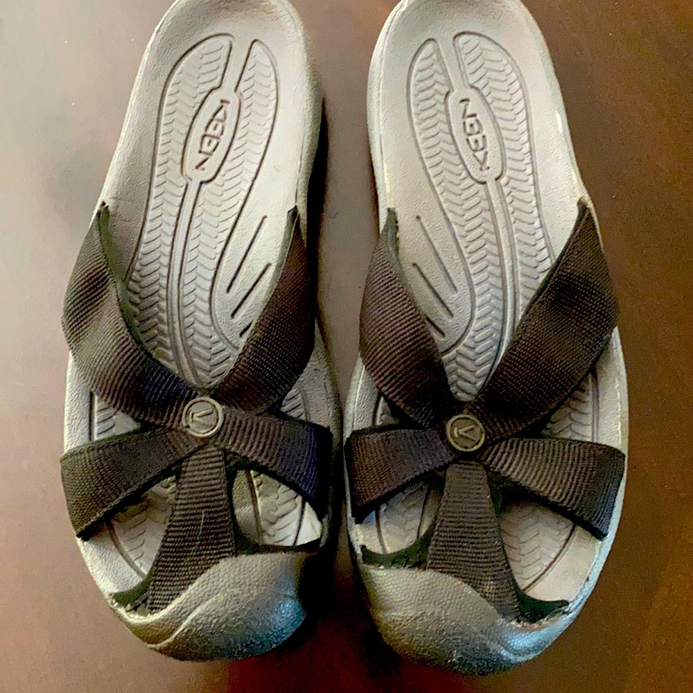 KEEN Bali black sandal